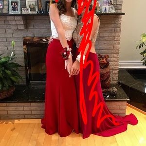 RED TWO PIECE UNALTERED TAGS ATTACHED PROM DRESS